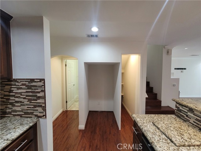 11076 Sharp Avenue, Mission Hills (San Fernando) CA: https://media.crmls.org/medias/4d094be8-1369-4ba0-8ef7-5b9b8940e405.jpg