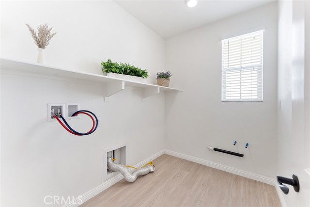 3131 E Rutherford Dr, Ontario CA: https://media.crmls.org/medias/4d095690-4f55-4b59-91f6-cc0d5c1b2822.jpg