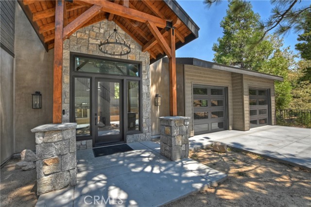 Detail Gallery Image 5 of 57 For 176 Mill Pond, Lake Arrowhead,  CA 92352 - 3 Beds | 2/1 Baths