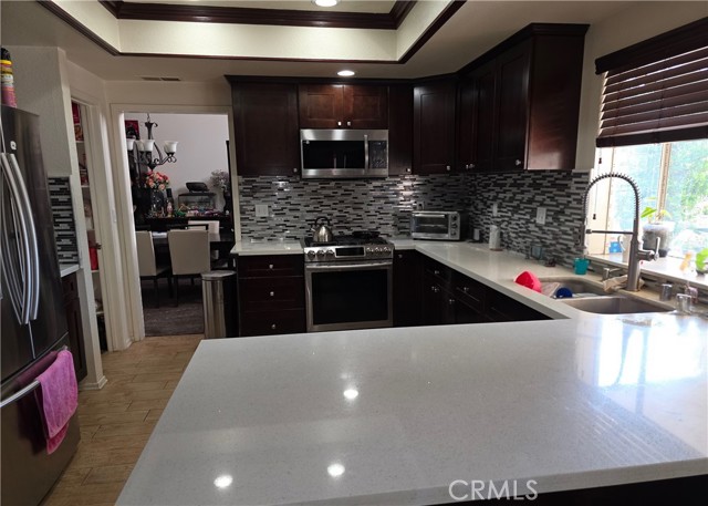 6742 N Chason Way, San Bernardino CA: https://media.crmls.org/medias/4d09d4f5-f448-41a1-8ba3-c6929db84224.jpg