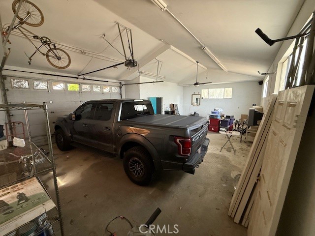 19534 Kiningham Drive, Bloomington CA: https://media.crmls.org/medias/4d0a0c35-52a3-4ce5-ac6c-34ce2f03ff1c.jpg