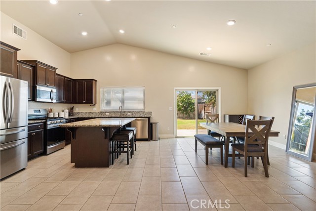 Detail Gallery Image 23 of 30 For 5913 Blue Spruce Ave, Bakersfield,  CA 93313 - 4 Beds | 2 Baths