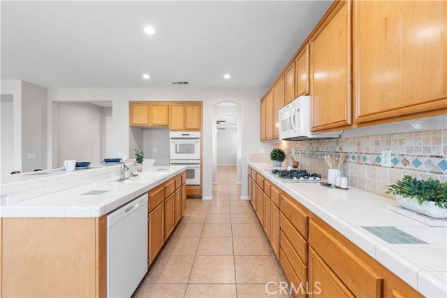 Detail Gallery Image 34 of 55 For 40729 Oakmont Ct, Palmdale,  CA 93551 - 4 Beds | 3 Baths
