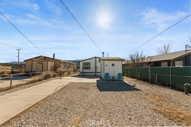 Detail Gallery Image 2 of 43 For 45935 Parkway, Big Bear City,  CA 92314 - 3 Beds | 2 Baths