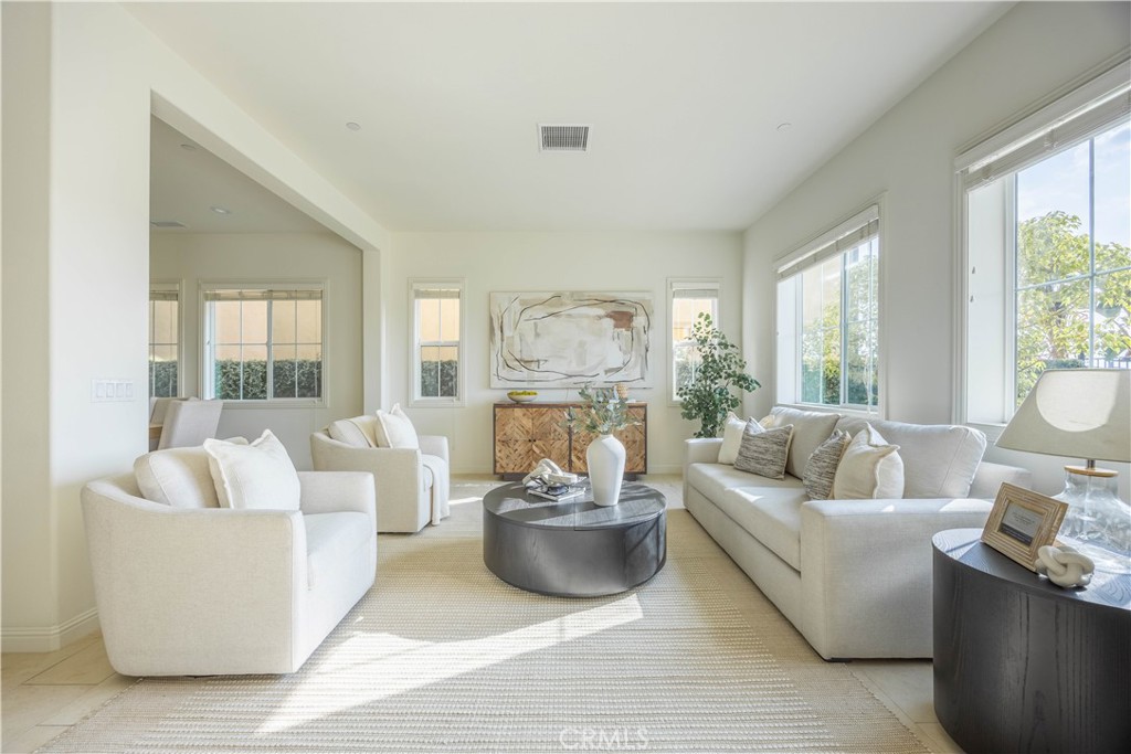 MLS #OC25131241 image #9