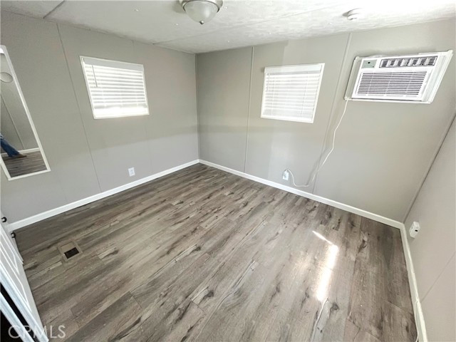 3700 Buchanan Street, Riverside CA: https://media.crmls.org/medias/4d0e0584-61d1-4cf7-9696-80f695b708a3.jpg