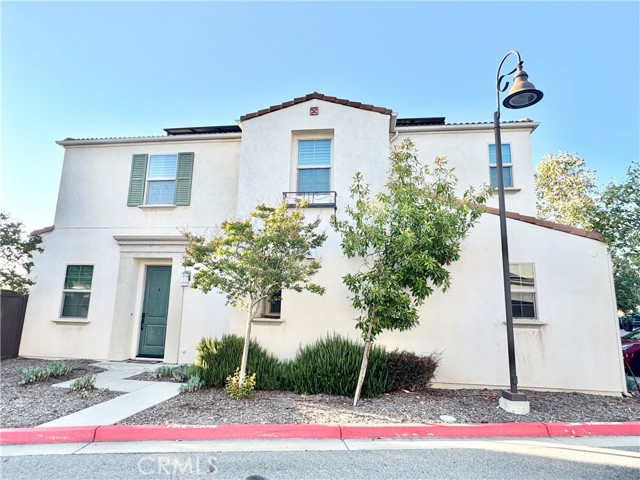 299 E Arrow Highway, Glendora CA: https://media.crmls.org/medias/4d0ed4c2-029a-491e-a046-8df45859cb84.jpg