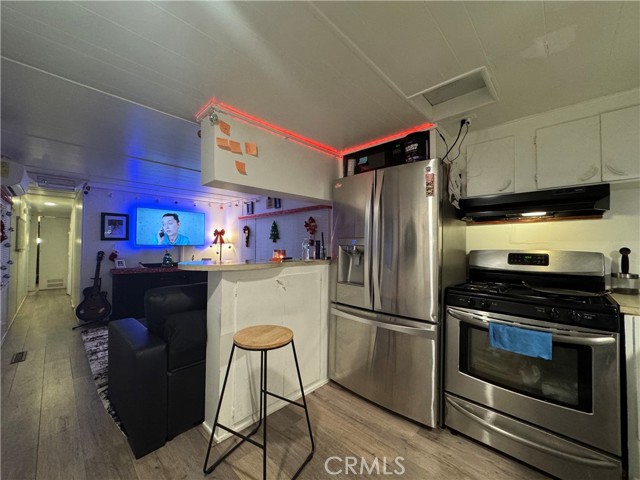 Detail Gallery Image 3 of 11 For 955 Inland Center #29,  San Bernardino,  CA 92408 - 3 Beds | 1 Baths