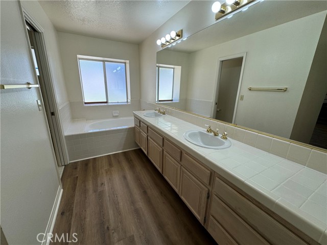 Detail Gallery Image 15 of 17 For 910 N Walnut Ave, San Dimas,  CA 91773 - 4 Beds | 2 Baths