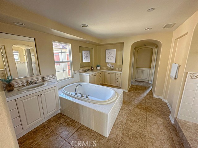 Detail Gallery Image 39 of 43 For 37 Hedgerow, Irvine,  CA 92603 - 5 Beds | 4/1 Baths