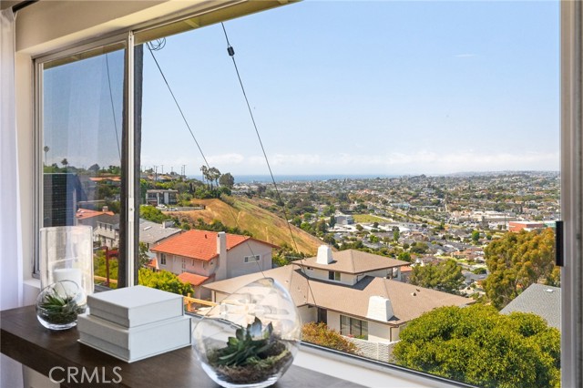 4501 Paseo De Las Tortugas, Torrance CA: https://media.crmls.org/medias/4d10d251-c535-4443-a072-a318382e7ae9.jpg