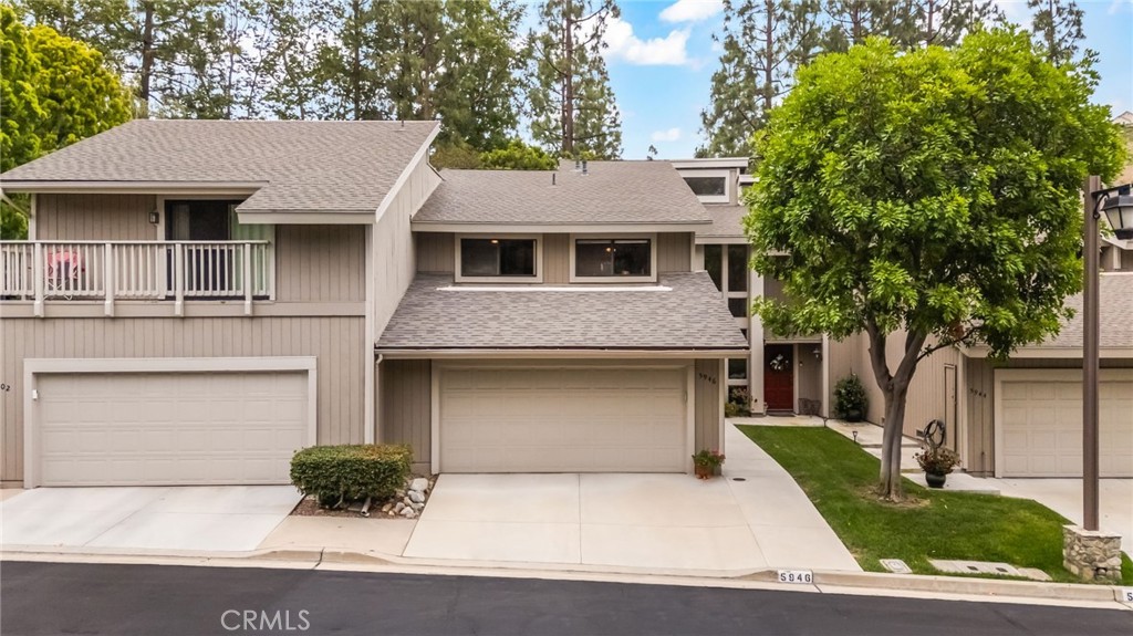 5946 E Cadbury