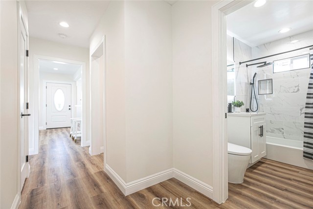4250 McConnell Boulevard, Los Angeles CA: https://media.crmls.org/medias/4d11c277-3552-4b79-9bcc-54163e32d81d.jpg