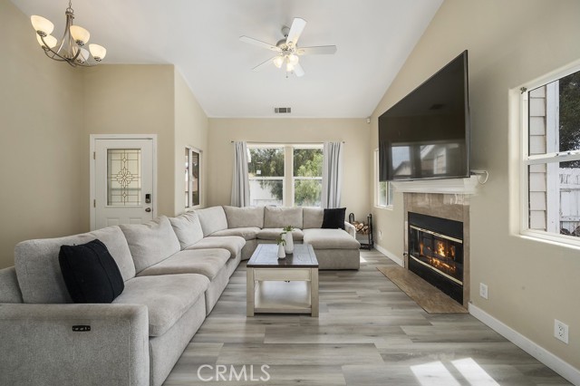 Detail Gallery Image 13 of 29 For 16495 Stevens Ave, Lake Elsinore,  CA 92530 - 3 Beds | 2/1 Baths