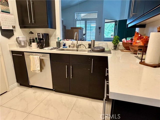 MLS #OC25260603 image #12