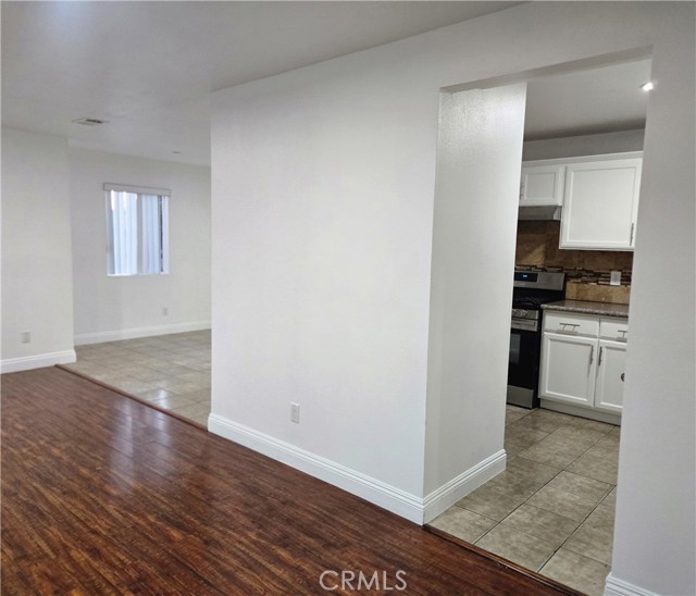 5015 Halldale Avenue, Los Angeles CA: https://media.crmls.org/medias/4d12100b-ccdd-4ef5-8c40-1890f346616e.jpg