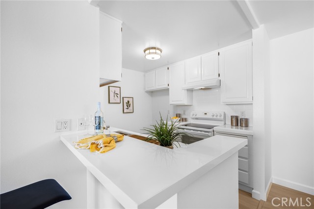 222 S Central Avenue, Los Angeles CA: https://media.crmls.org/medias/4d1229be-0b49-442b-aeaa-064cf0ae09e7.jpg