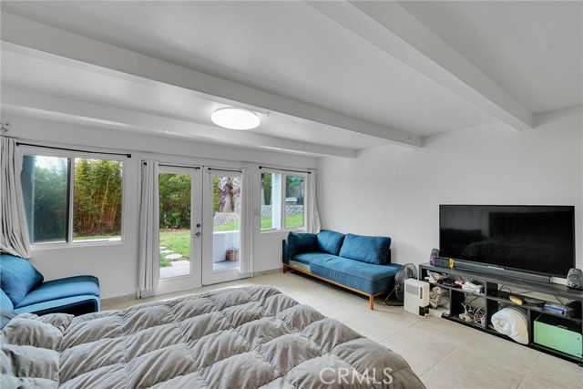 2025 Navy Street, Santa Monica CA: https://media.crmls.org/medias/4d12899a-2d0a-4c3a-abeb-53367ea2c9cb.jpg