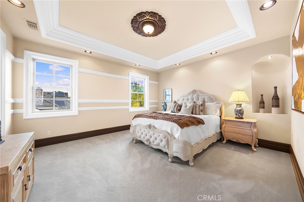 https://media.crmls.org/medias/4d12de24-cccd-4bed-a810-dc8cc185c2fc.jpg?preset=X-Large