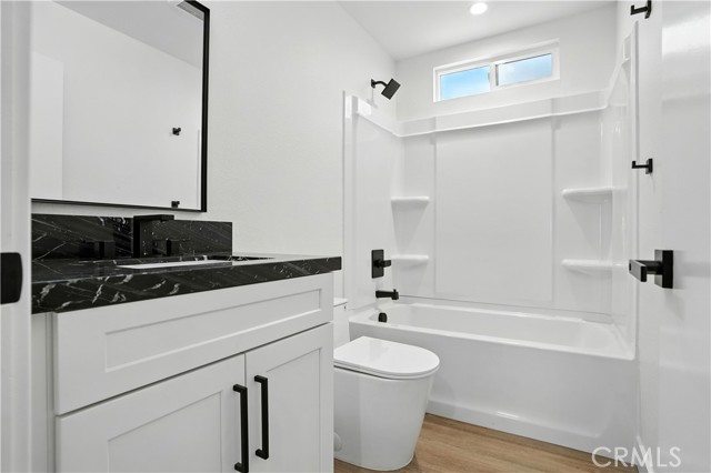 23825 N Canyon Lake Drive, Canyon Lake CA: https://media.crmls.org/medias/4d133803-8c08-4c90-ba36-2db5e4fc961e.jpg
