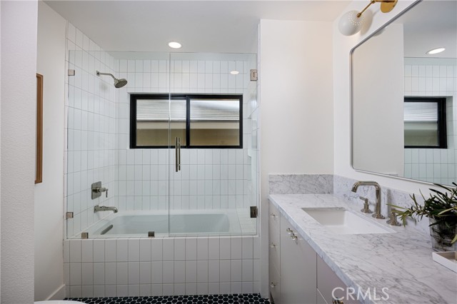 Detail Gallery Image 20 of 31 For 3620 Catamaran, Corona Del Mar,  CA 92625 - 4 Beds | 2/1 Baths