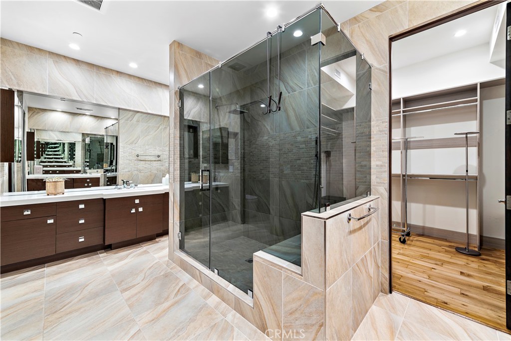 4d15271e 3c1b 4647 Bf68 9fb0598d2c73