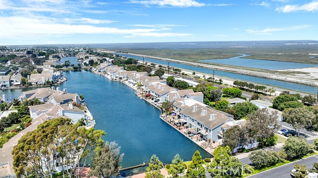Detail Gallery Image 43 of 63 For 3842 Montego Dr, Huntington Beach,  CA 92649 - 4 Beds | 3 Baths