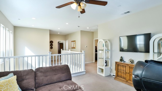 Detail Gallery Image 8 of 9 For 4693 Holly, Long Beach,  CA 90805 - 3 Beds | 3 Baths