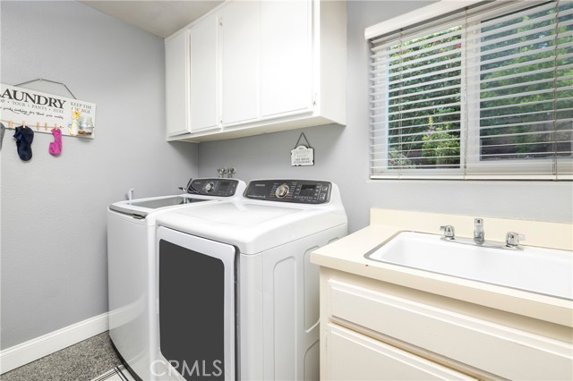 6307 E Rocking Horse Way, Orange CA: https://media.crmls.org/medias/4d16d195-7c28-4c8b-8bd6-c24400031ee6.jpg