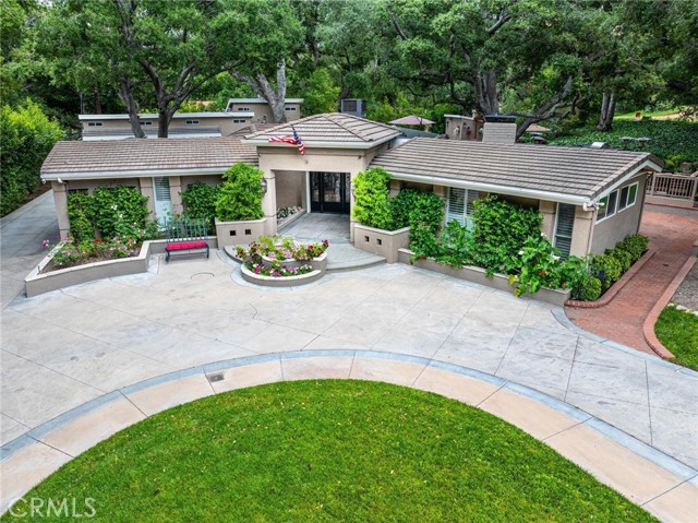 24208 Heritage Lane, Newhall CA: https://media.crmls.org/medias/4d1831df-dd86-4062-9d0c-2ad7823cc7ff.jpg
