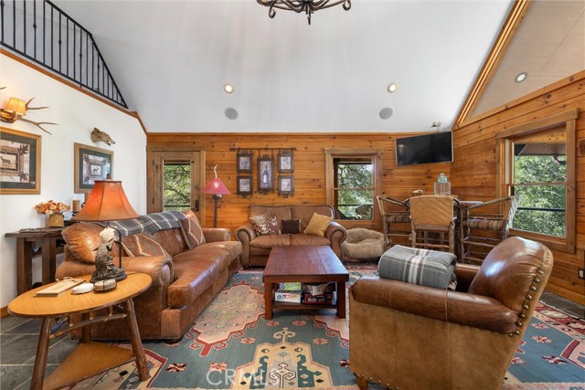 Detail Gallery Image 5 of 43 For 5765 Dago Lane, Paso Robles,  CA 93446 - 1 Beds | 2 Baths