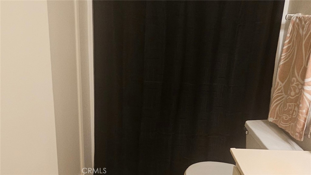 https://media.crmls.org/medias/4d190d79-1dc6-4c05-bb9f-3845bcbf4cca.jpg?preset=X-Large