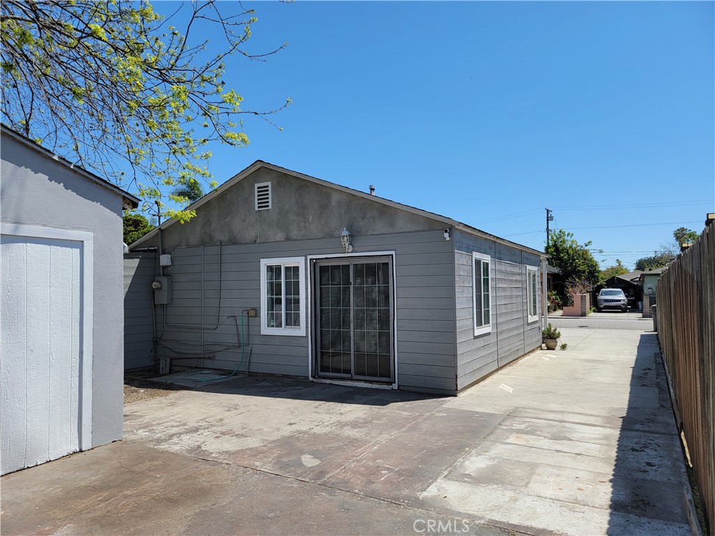 211 W Reeve Street
