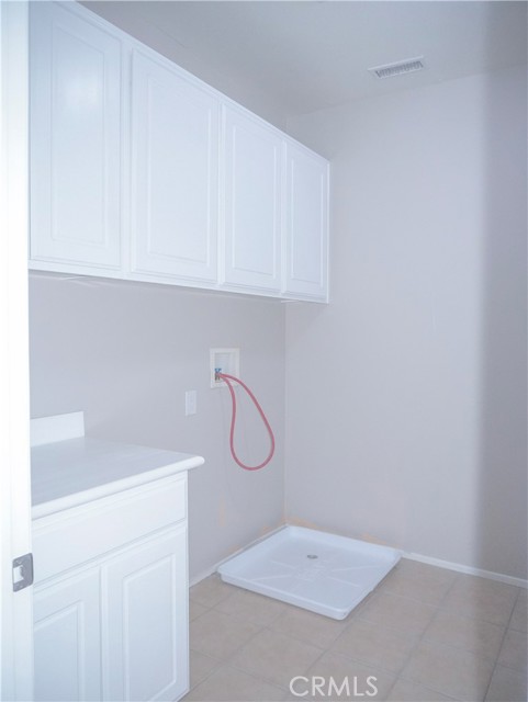 Detail Gallery Image 13 of 18 For 4792 Parkscape, Riverside,  CA 92505 - 5 Beds | 4 Baths