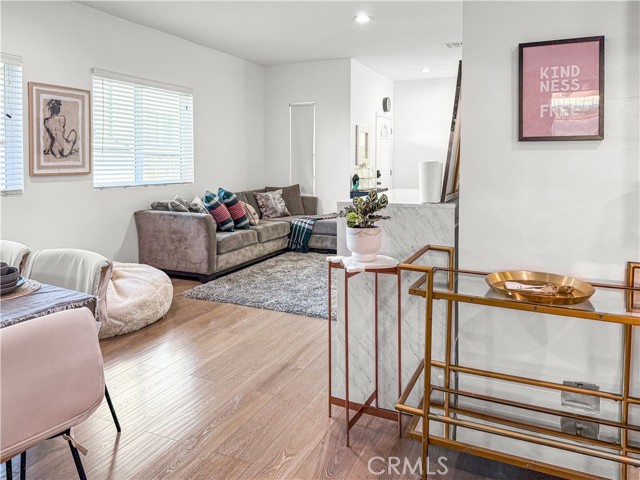 Detail Gallery Image 16 of 45 For 1519 W 37th Pl, Los Angeles,  CA 90018 - 3 Beds | 2/1 Baths