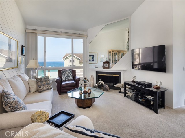 428 Esplanade, Redondo Beach, California 90277, 2 Bedrooms Bedrooms, ,1 BathroomBathrooms,Residential,Sold,Esplanade,SB23119318