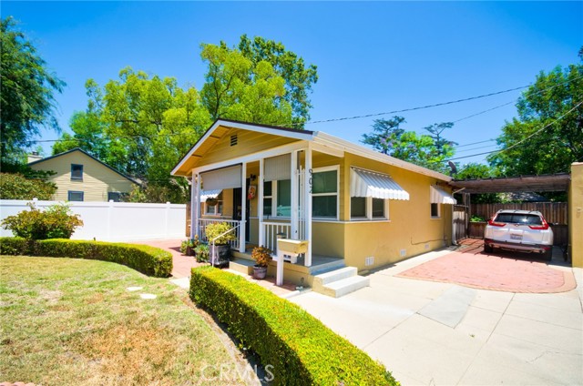 900 S Los Robles Avenue, Pasadena CA: https://media.crmls.org/medias/4d1a4805-3556-4eec-b055-ff0d2974b80f.jpg