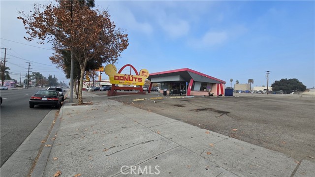 Image 6 of 7 For 1057 Mission Boulevard