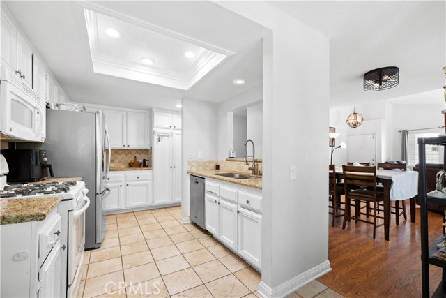 20981 Oakville, Lake Forest CA: https://media.crmls.org/medias/4d1aff35-9232-46a3-be7d-132d88a5aadd.jpg