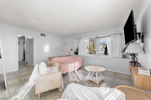 Detail Gallery Image 12 of 30 For 38609 Glenraven, Palmdale,  CA 93550 - 3 Beds | 2 Baths