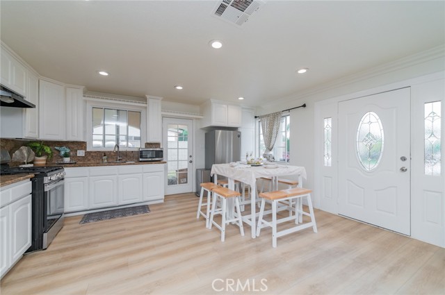 Detail Gallery Image 8 of 37 For 509 Sandy Hook Ave, La Puente,  CA 91744 - 4 Beds | 2/1 Baths