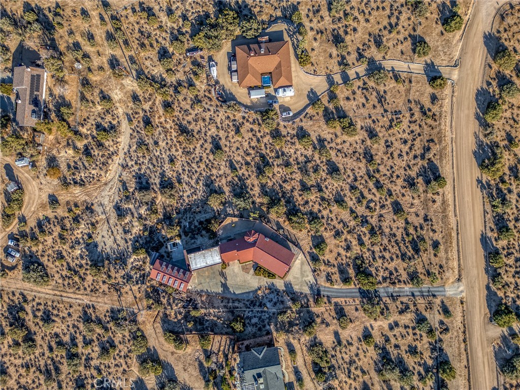 https://media.crmls.org/medias/4d1c6b1c-2cd0-4f12-9972-60c5057a8889.jpg?preset=X-Large