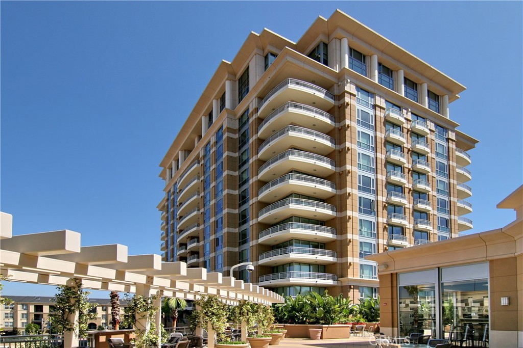 4d1c8561 B325 4977 B3f1 F2b648b65c08