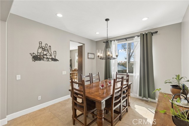 Detail Gallery Image 13 of 36 For 31171 Old Trail Cir, Murrieta,  CA 92563 - 4 Beds | 3 Baths