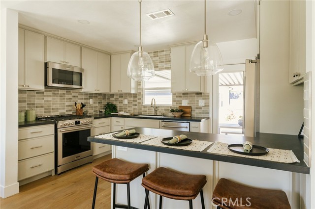 Detail Gallery Image 12 of 53 For 5837 E Gossamer St, Long Beach,  CA 90808 - 3 Beds | 2 Baths