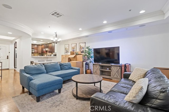 Detail Gallery Image 11 of 31 For 12026 Hoffman Steet #101,  Studio City,  CA 91604 - 3 Beds | 3 Baths