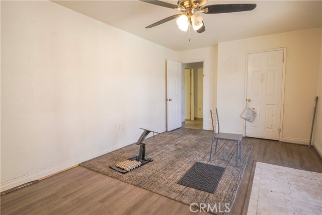 14415 Erie, Apple Valley CA: https://media.crmls.org/medias/4d1dce7f-35fc-4b9d-88c8-6693ade4f389.jpg