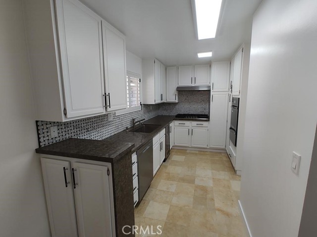 1888 Greenfield Avenue, Los Angeles CA: https://media.crmls.org/medias/4d1e03b7-1428-4796-ae67-d67330d8b002.jpg