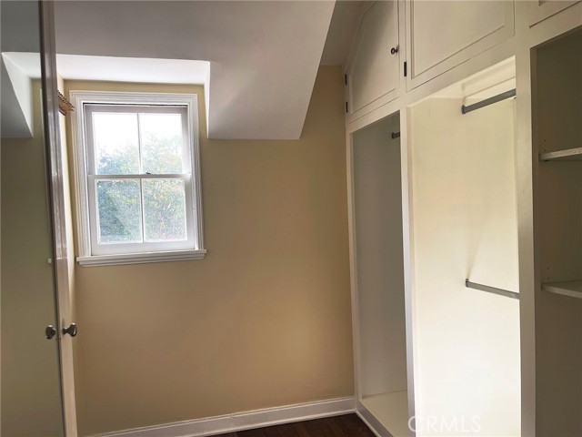 1420 Pasqualito Drive, San Marino CA: https://media.crmls.org/medias/4d1e0e2d-f010-4d4c-bb82-27e4d9283371.jpg