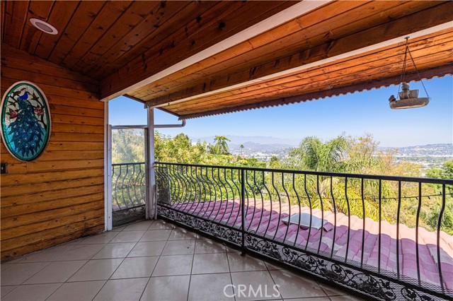 3916 Carnavon Way, Los Angeles CA: https://media.crmls.org/medias/4d1ee089-dd2d-4080-b608-deceaa595f40.jpg
